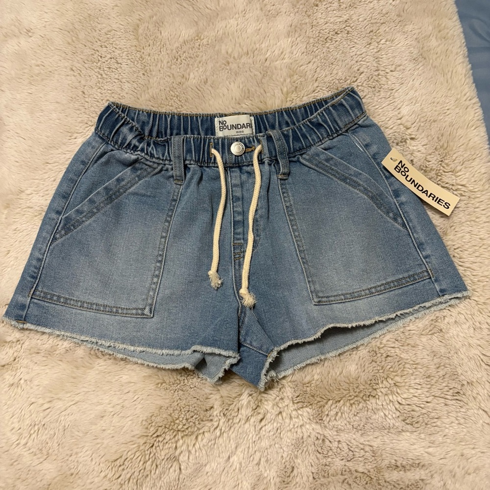 No Boundaries jean shorts